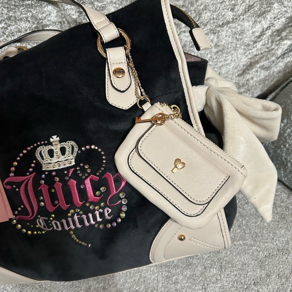 2 Juicy Couture Bags & 3 Wallets All NWT - Picture 4 of 13